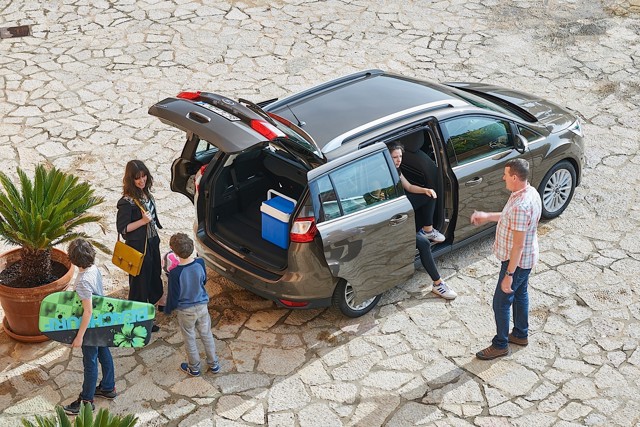 Ford C-Max Foto 41