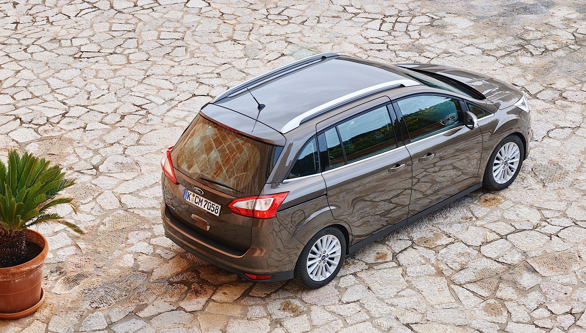 Ford C-Max photo 42