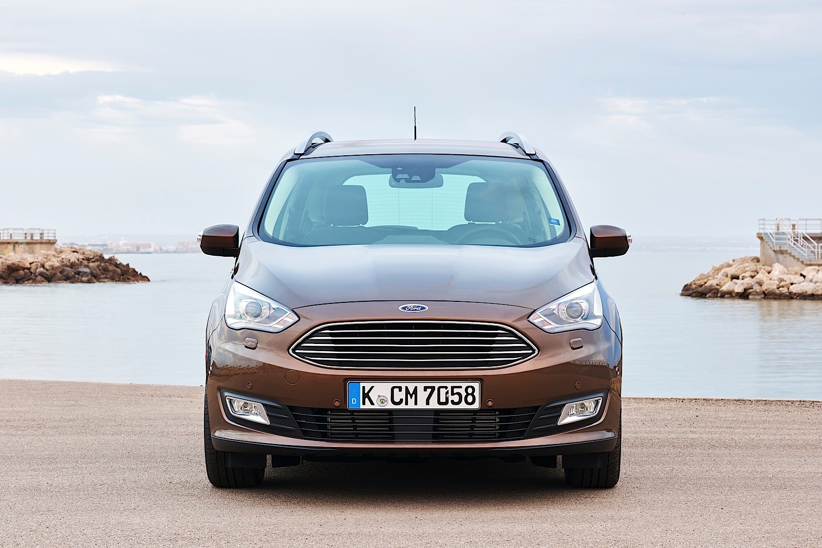 Ford C-Max photo 43