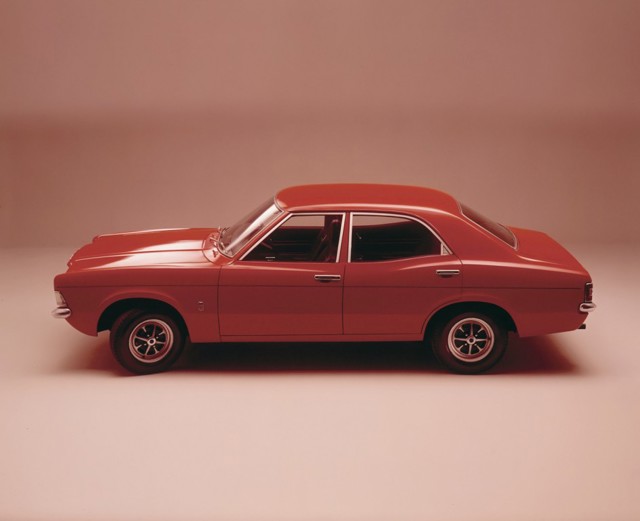 Ford Cortina photo 10