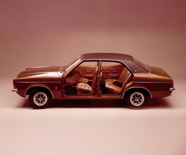Ford Cortina photo 7