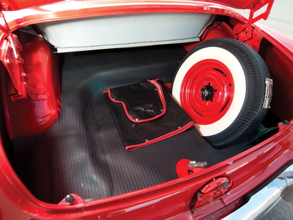 Ford Crestline photo 28