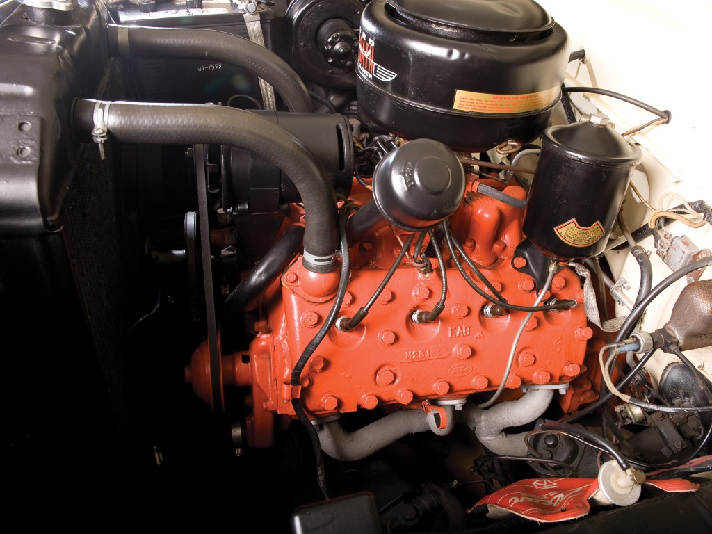 Ford Crestline photo 18