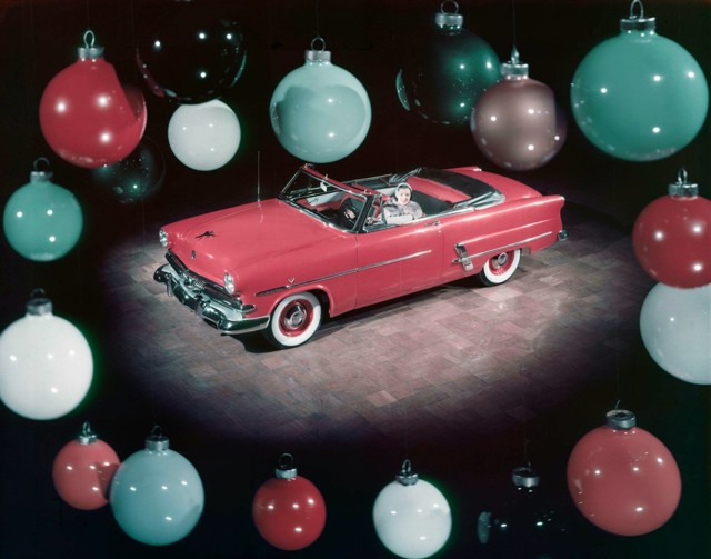 Ford Crestline photo 16