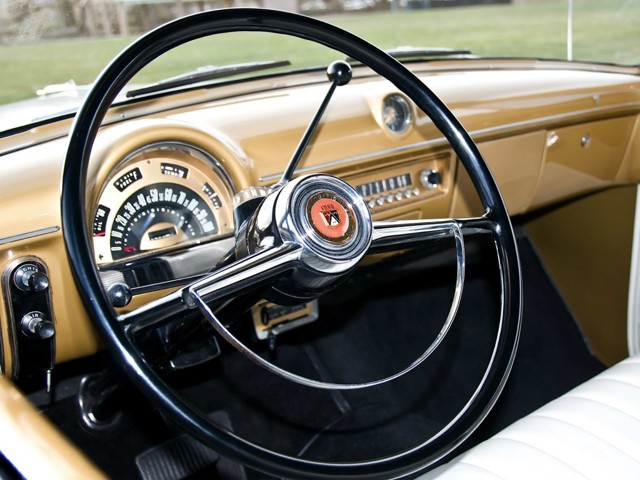 Ford Crestline photo 20