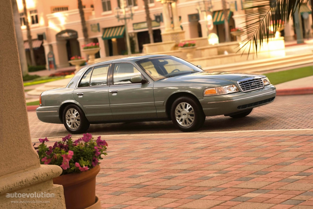 Ford Crown Victoria photo 5