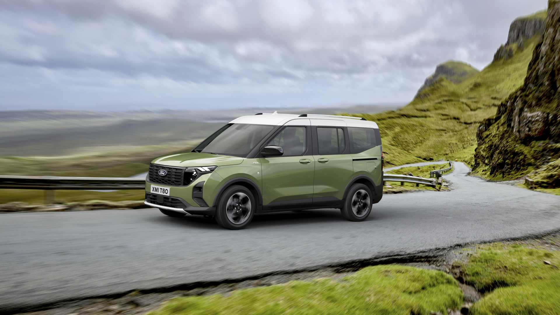 Ford E-Tourneo photo 6