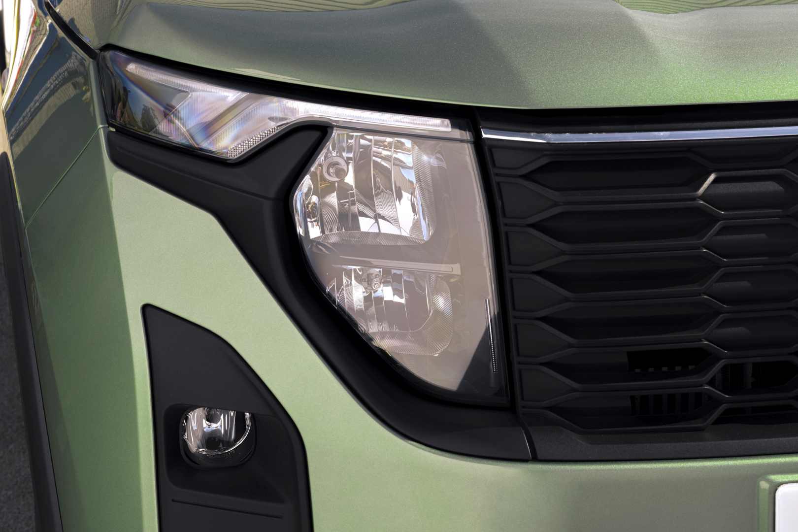 Ford E-Tourneo photo 15