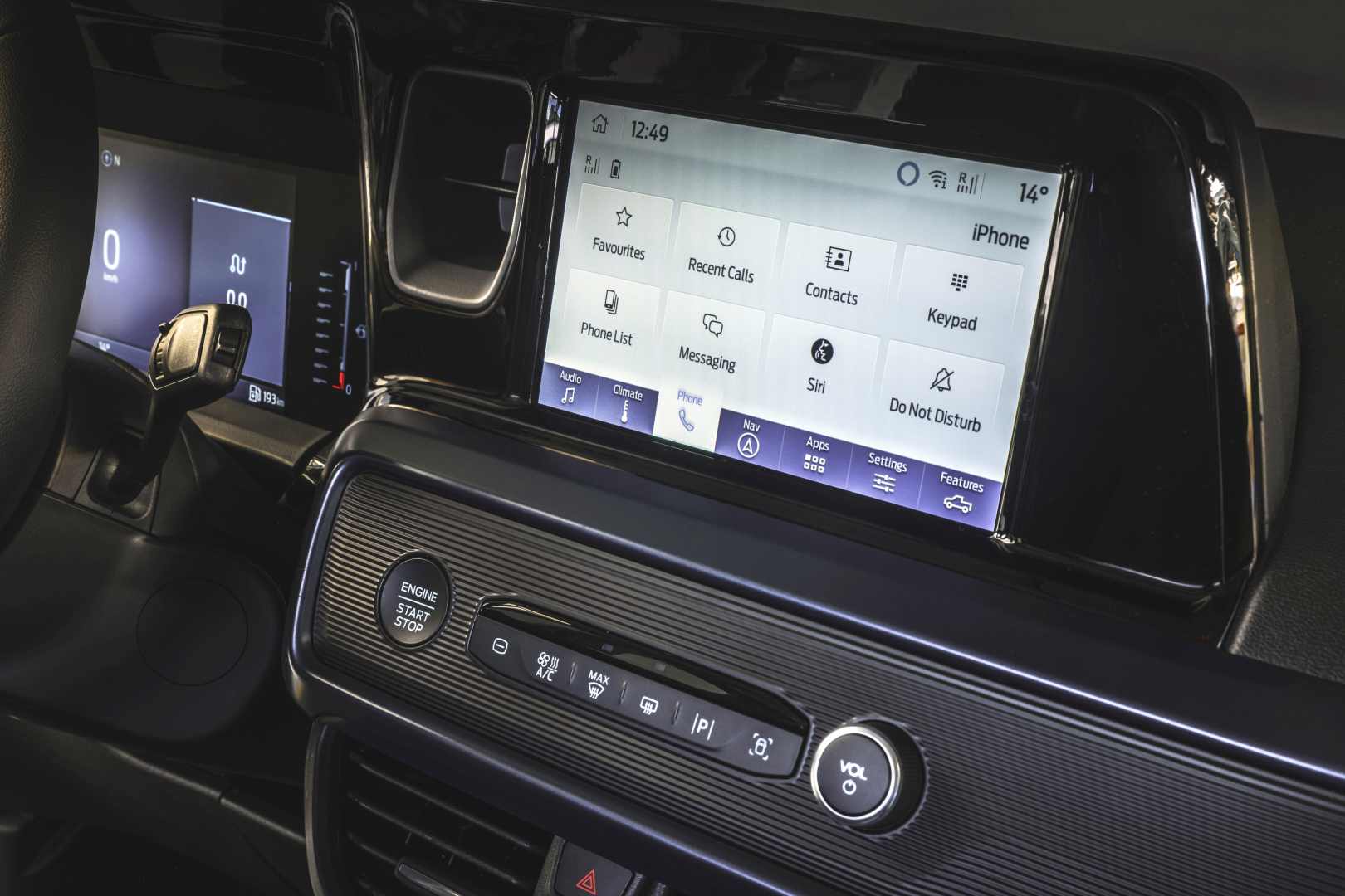 Ford E-Tourneo photo 29