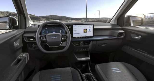 Ford E-Tourneo photo 19