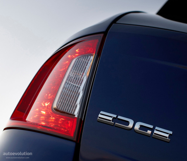 Ford Edge photo 12