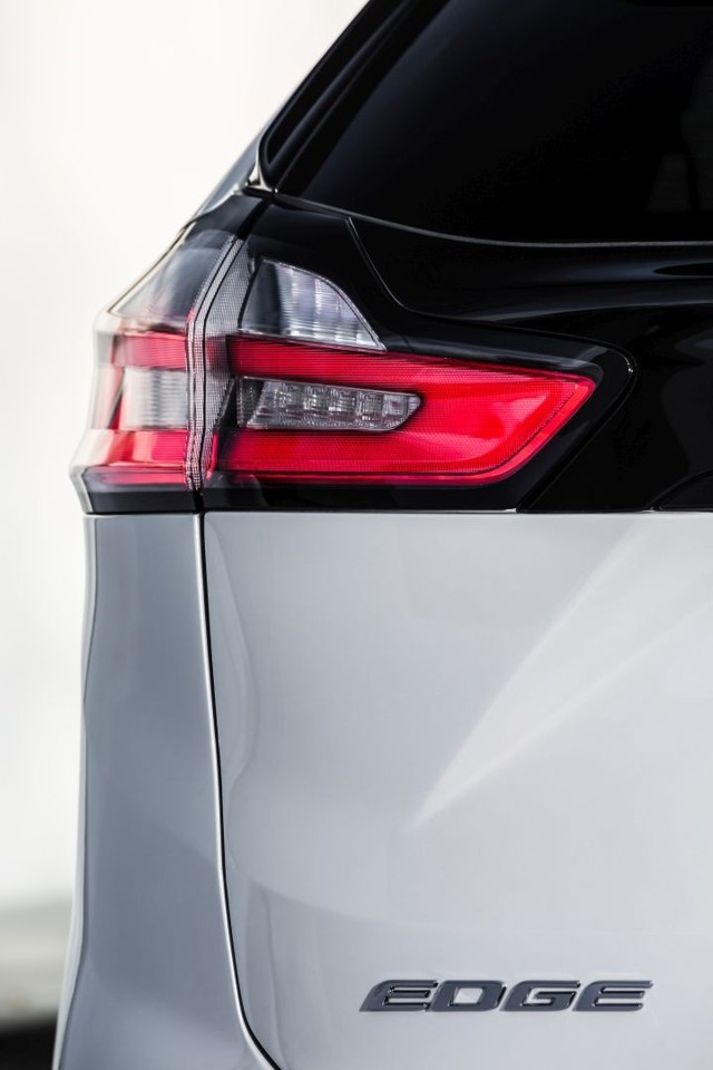 Ford Edge photo 15