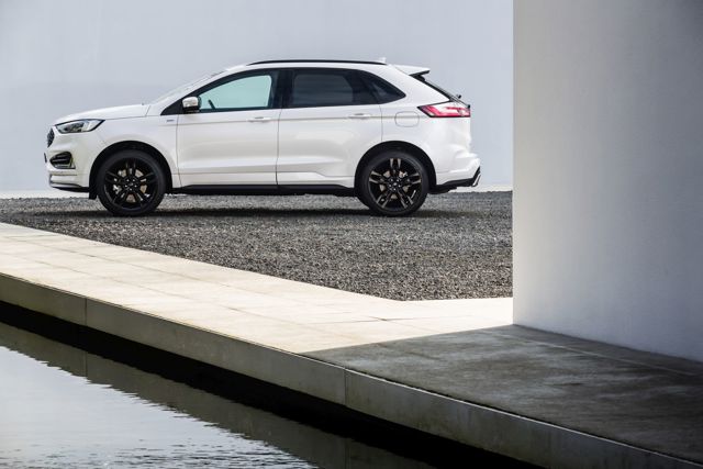 Ford Edge photo 18