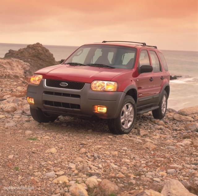 Ford Escape photo 2