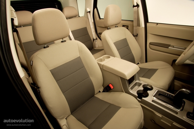Ford Escape photo 7