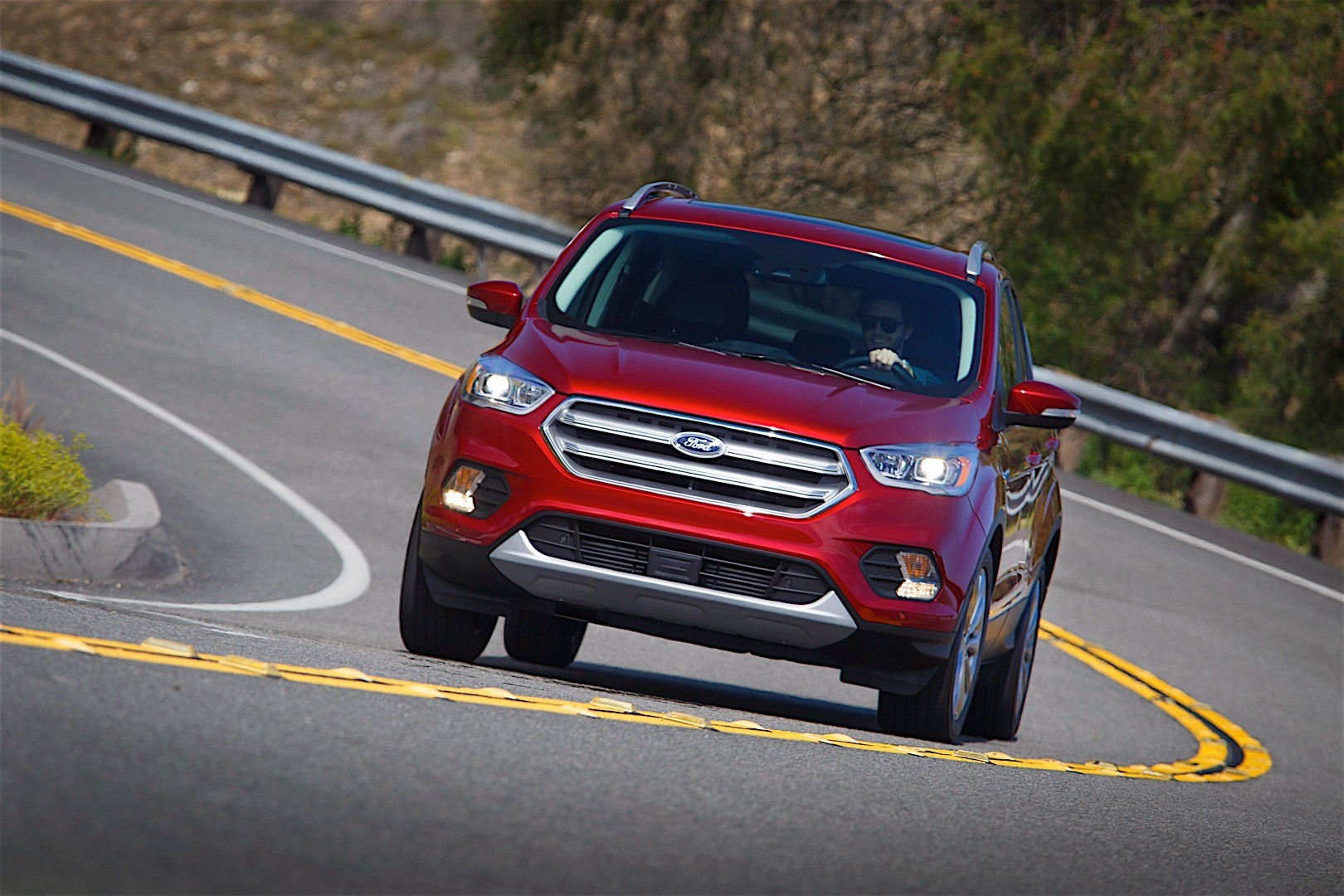 Ford Escape photo 5