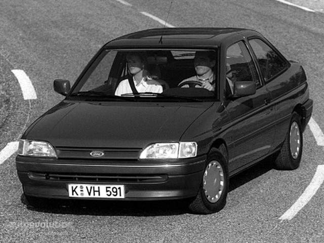 Ford Escort 3 Doors photo 1