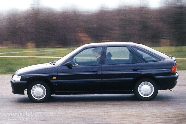 Ford Escort 5 Doors photo 2