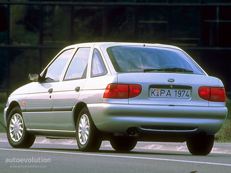 Ford Escort 5 Doors photo 3