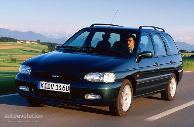 Ford Escort Wagon photo 2