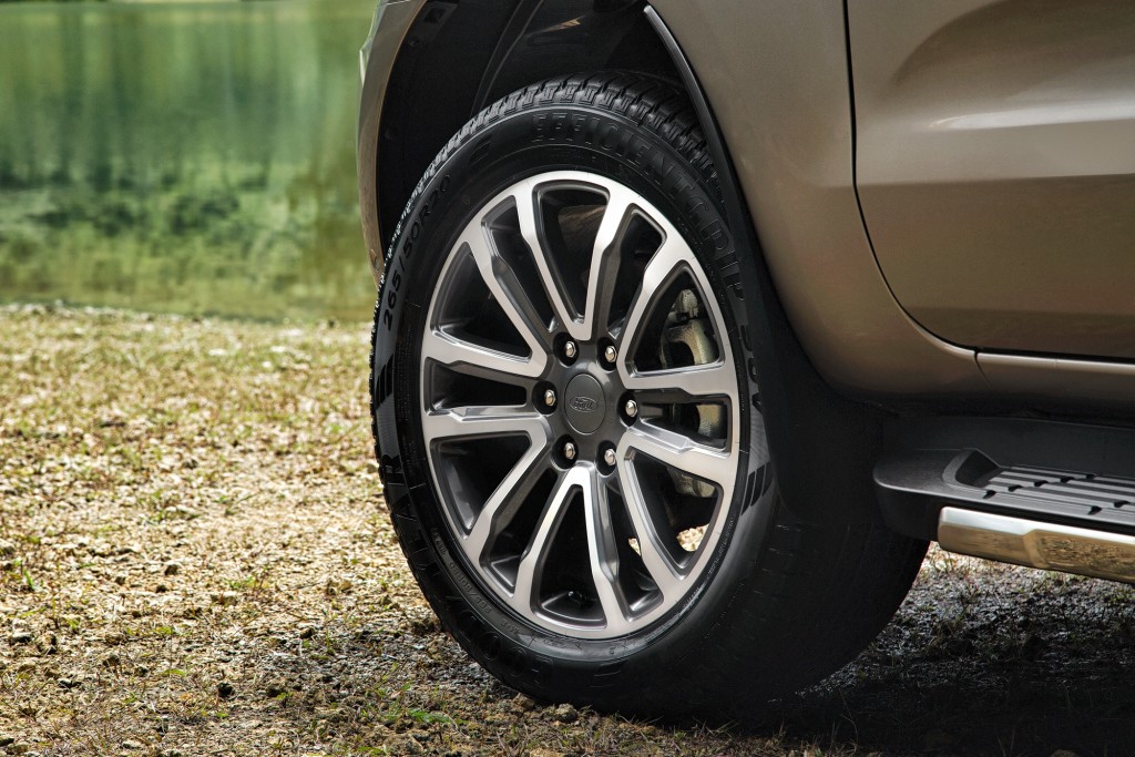 Ford Everest photo 22