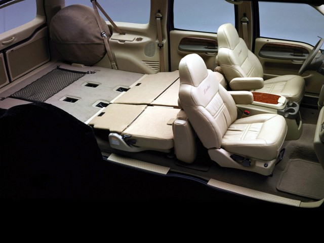 Ford Excursion photo 42