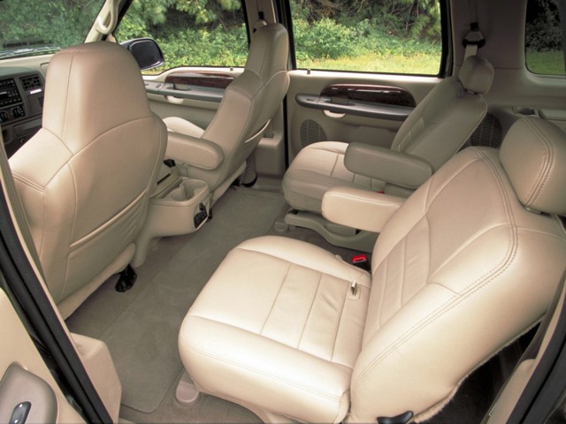Ford Excursion photo 46