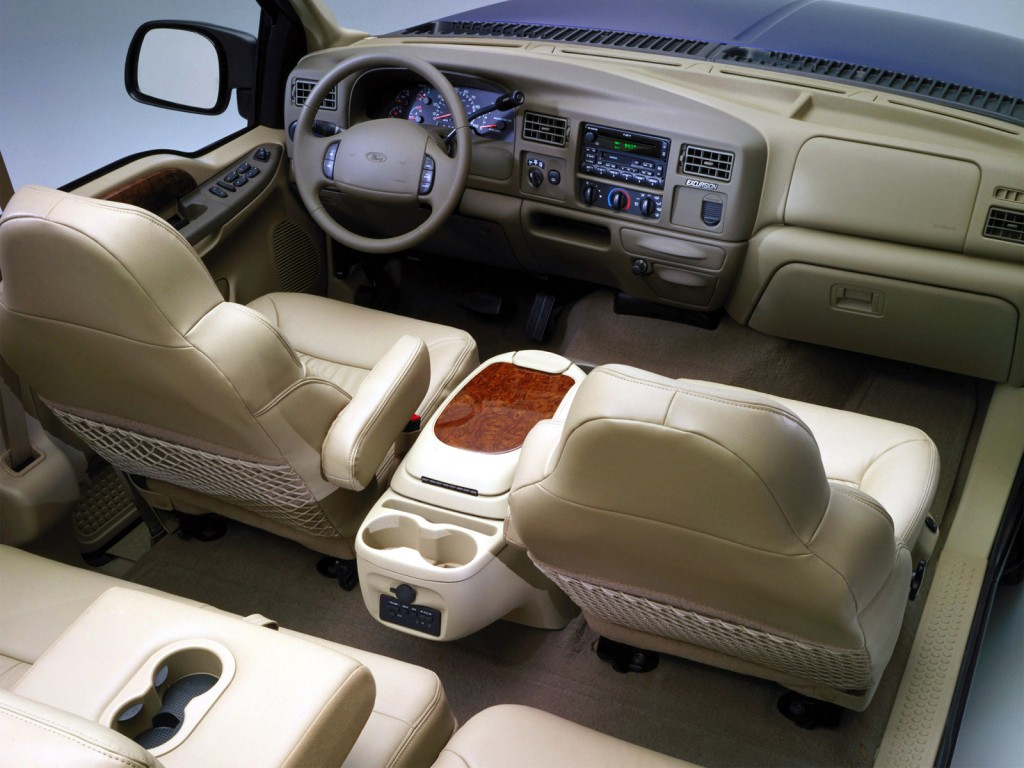 Ford Excursion photo 48