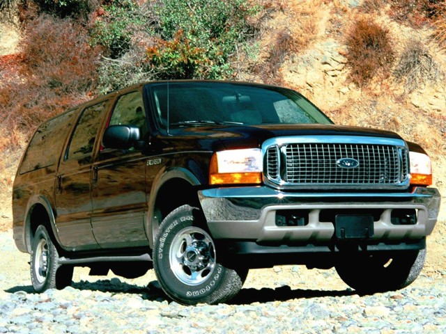 Ford Excursion photo 16