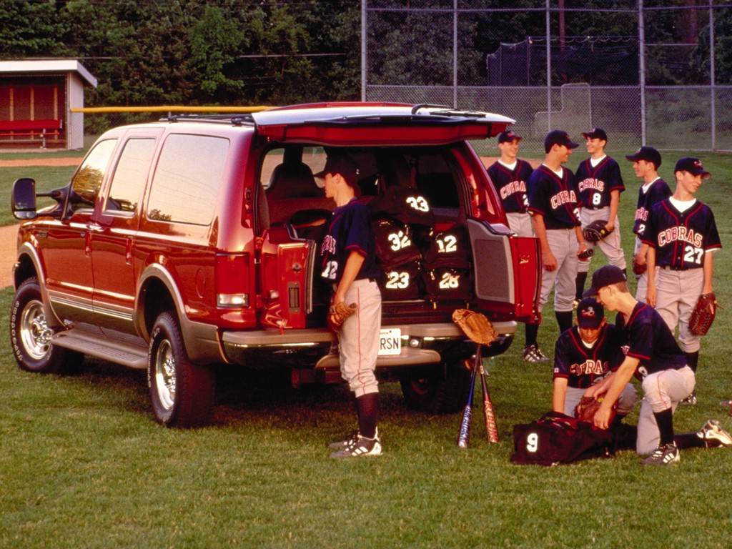 Ford Excursion photo 19