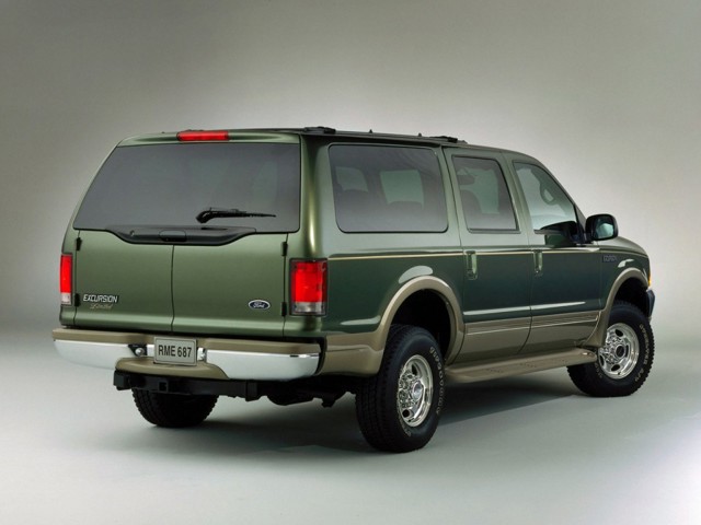 Ford Excursion photo 26