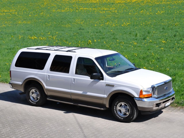 Ford Excursion photo 33