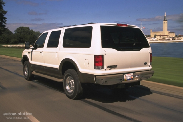 Ford Excursion photo 5