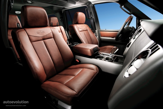 Ford Expedition photo 11