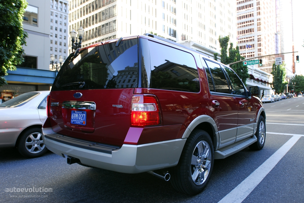 Ford Expedition photo 8