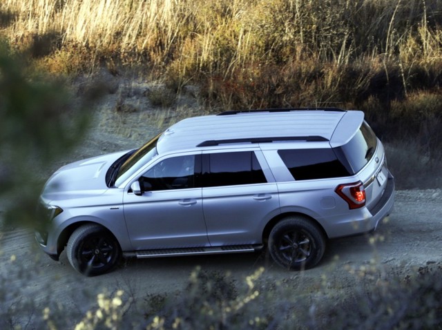 Ford Expedition photo 7