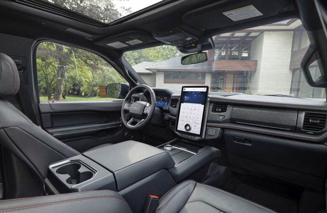 Ford Expedition photo 10
