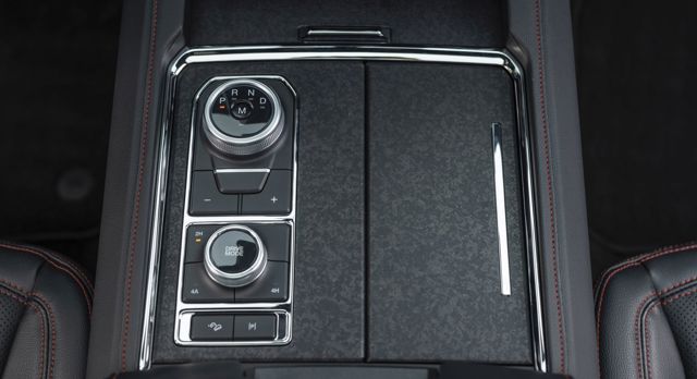 Ford Expedition photo 17
