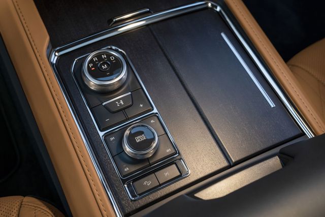 Ford Expedition photo 7