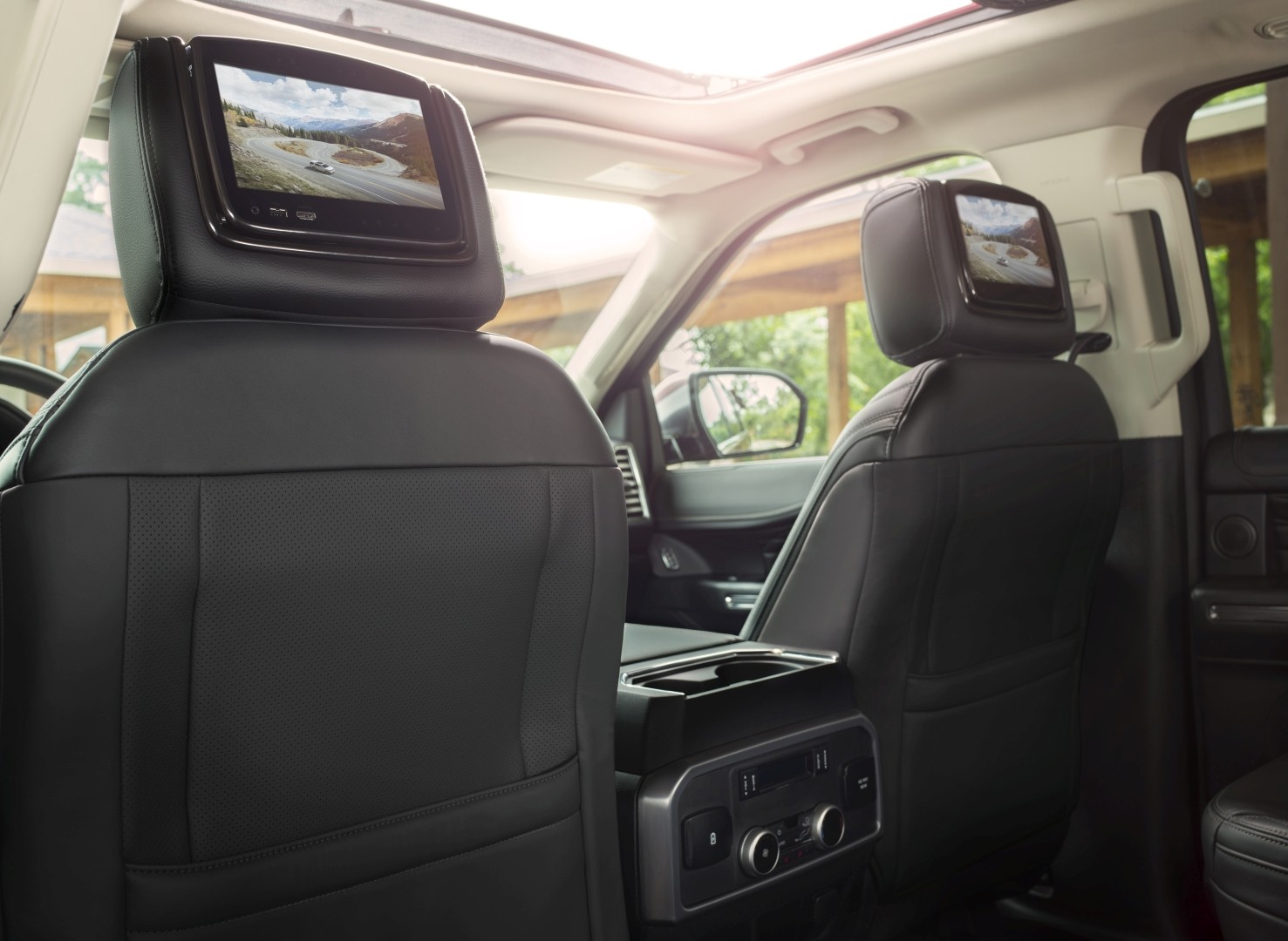 Ford Expedition photo 16