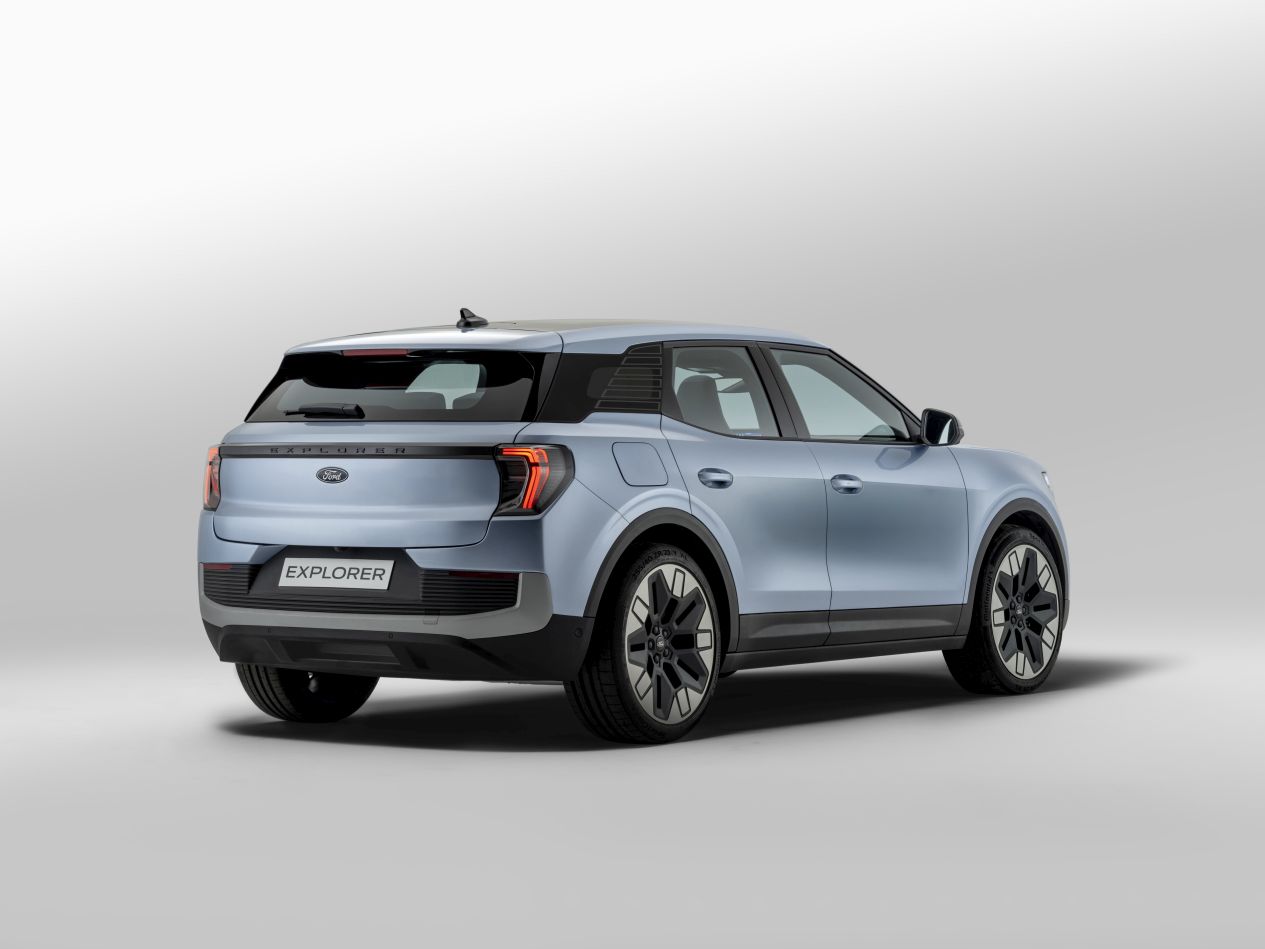 Ford Explorer Electric photo 11