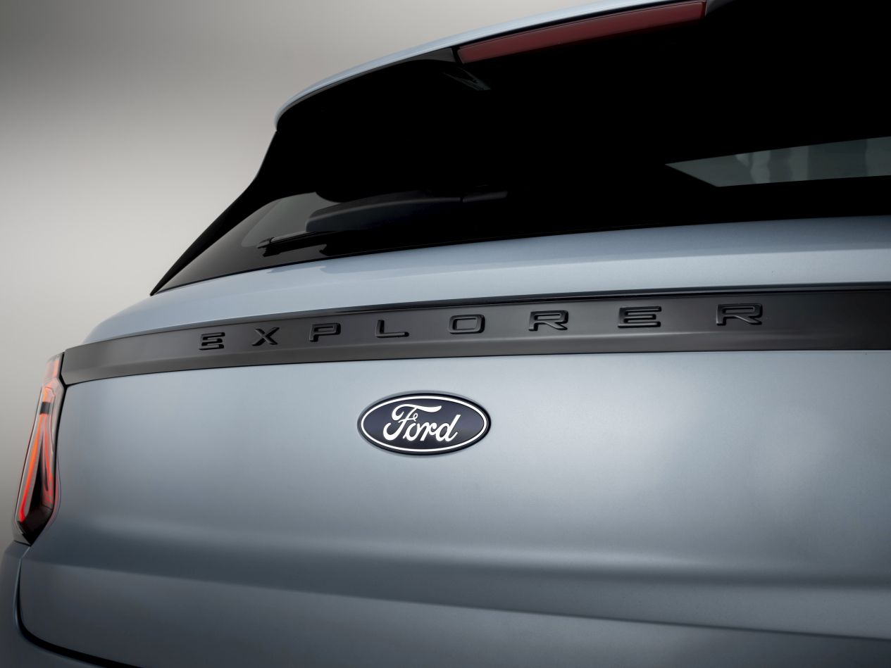 Ford Explorer Electric photo 15