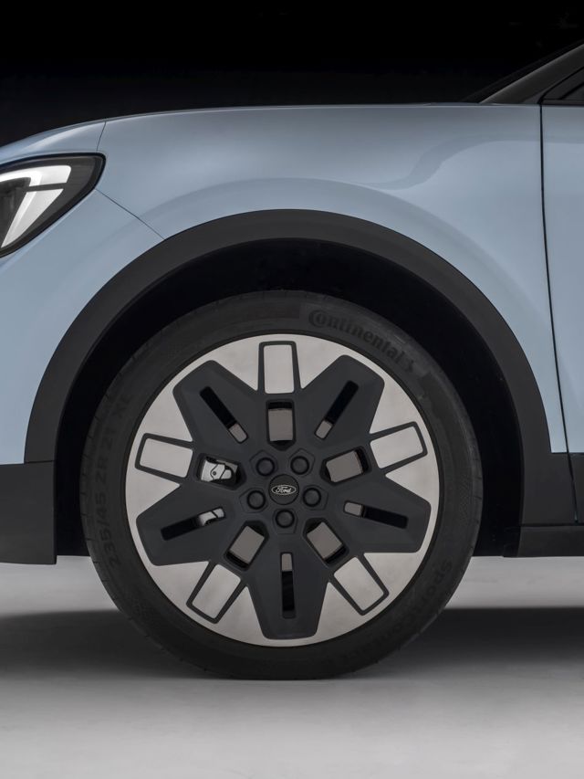 Ford Explorer Electric photo 18