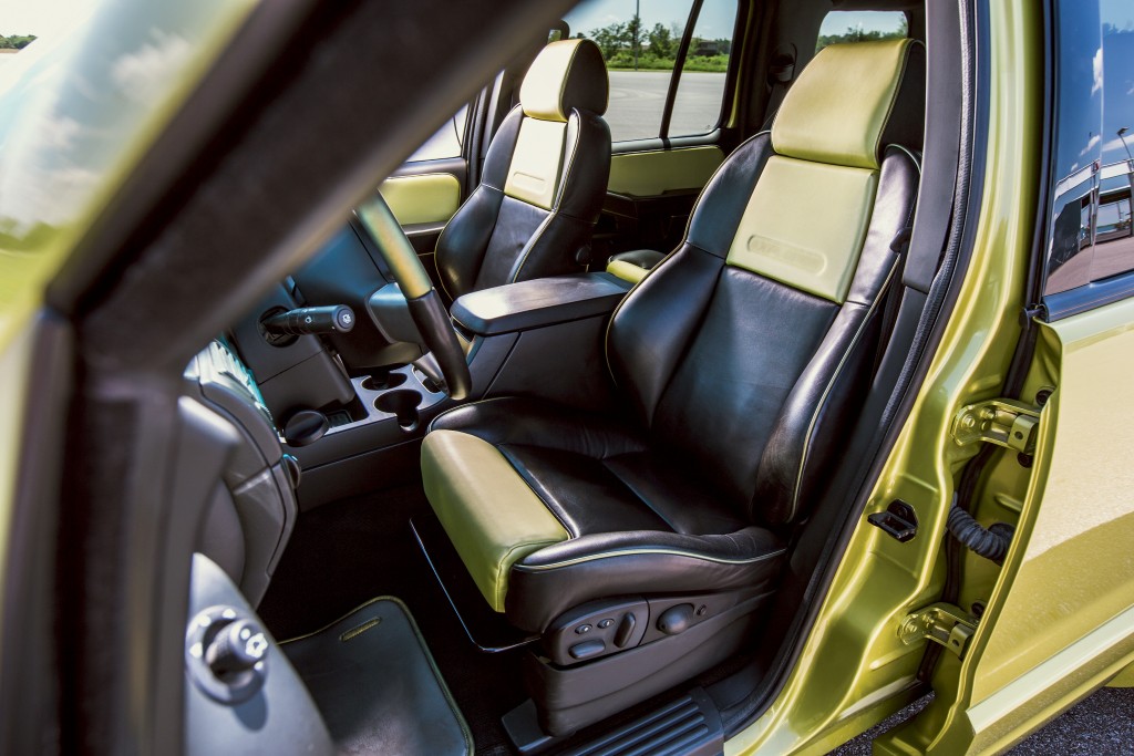 Ford Explorer photo 45