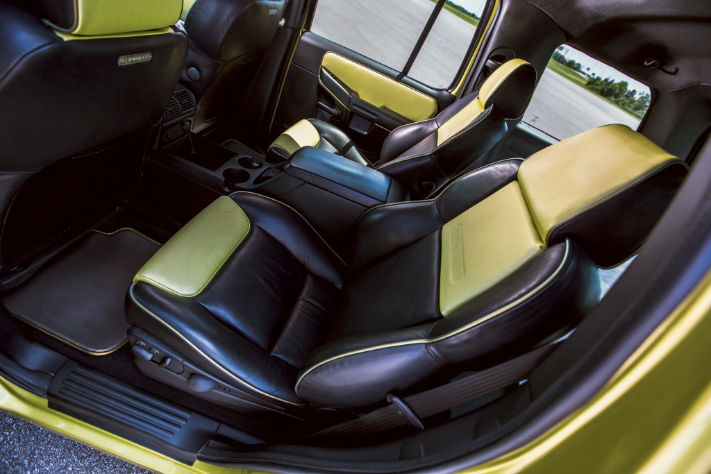 Ford Explorer photo 47