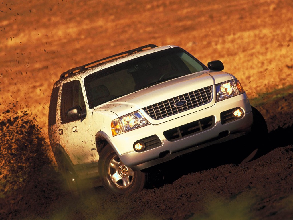 Ford Explorer photo 7