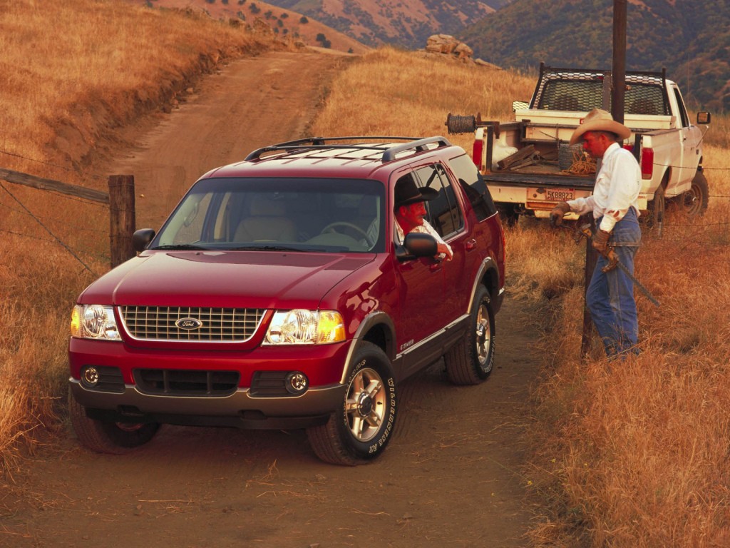 Ford Explorer photo 8