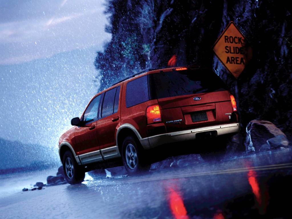 Ford Explorer photo 16