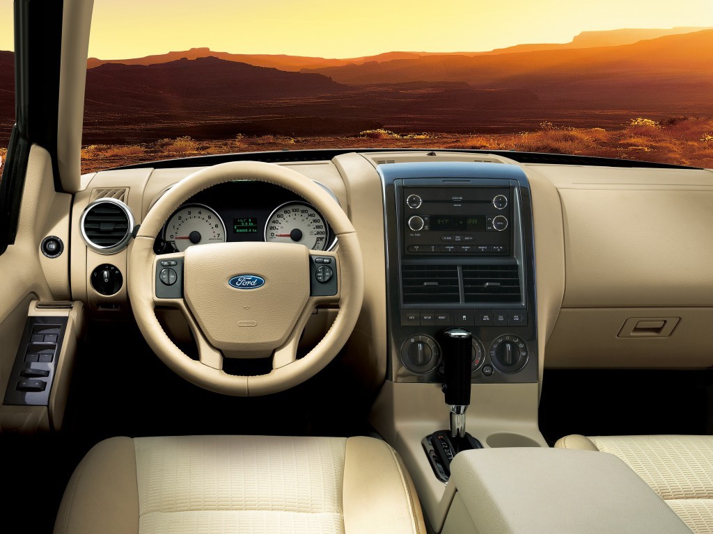Ford Explorer photo 30