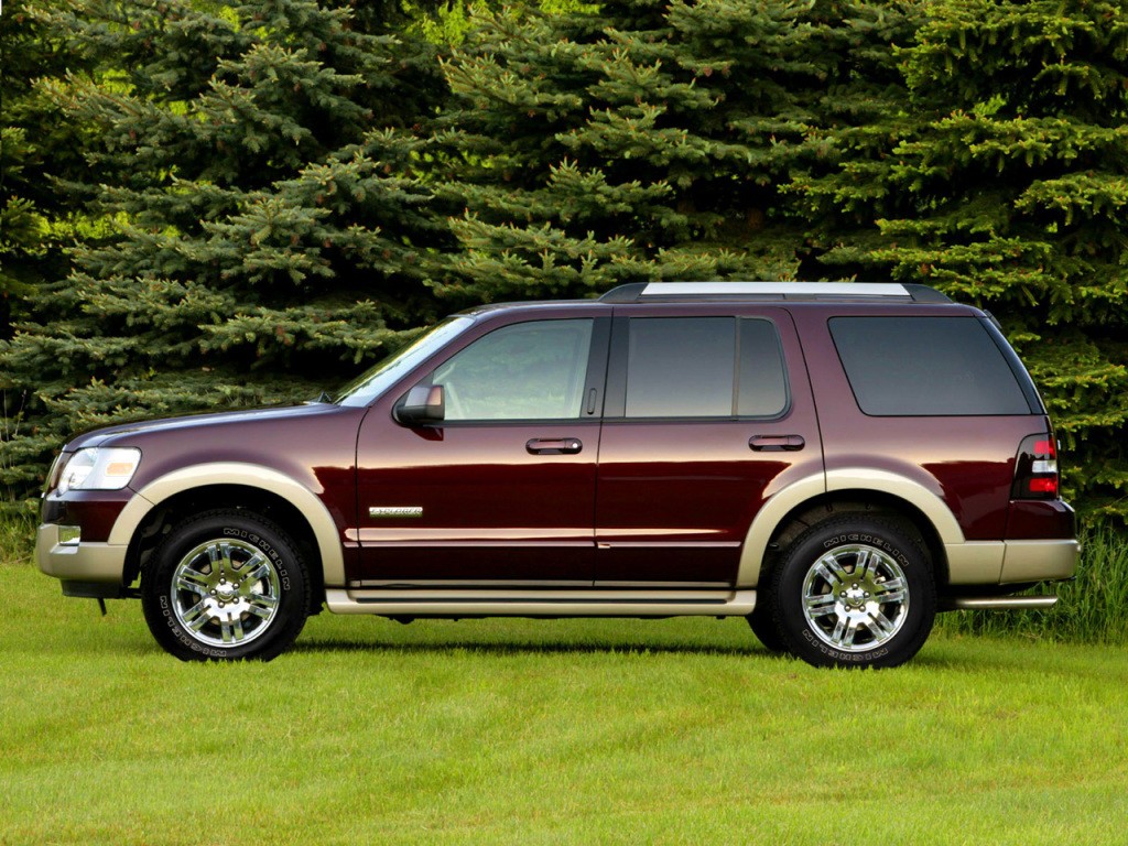 Ford Explorer photo 11
